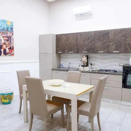 Casillo House Apartament Neapol